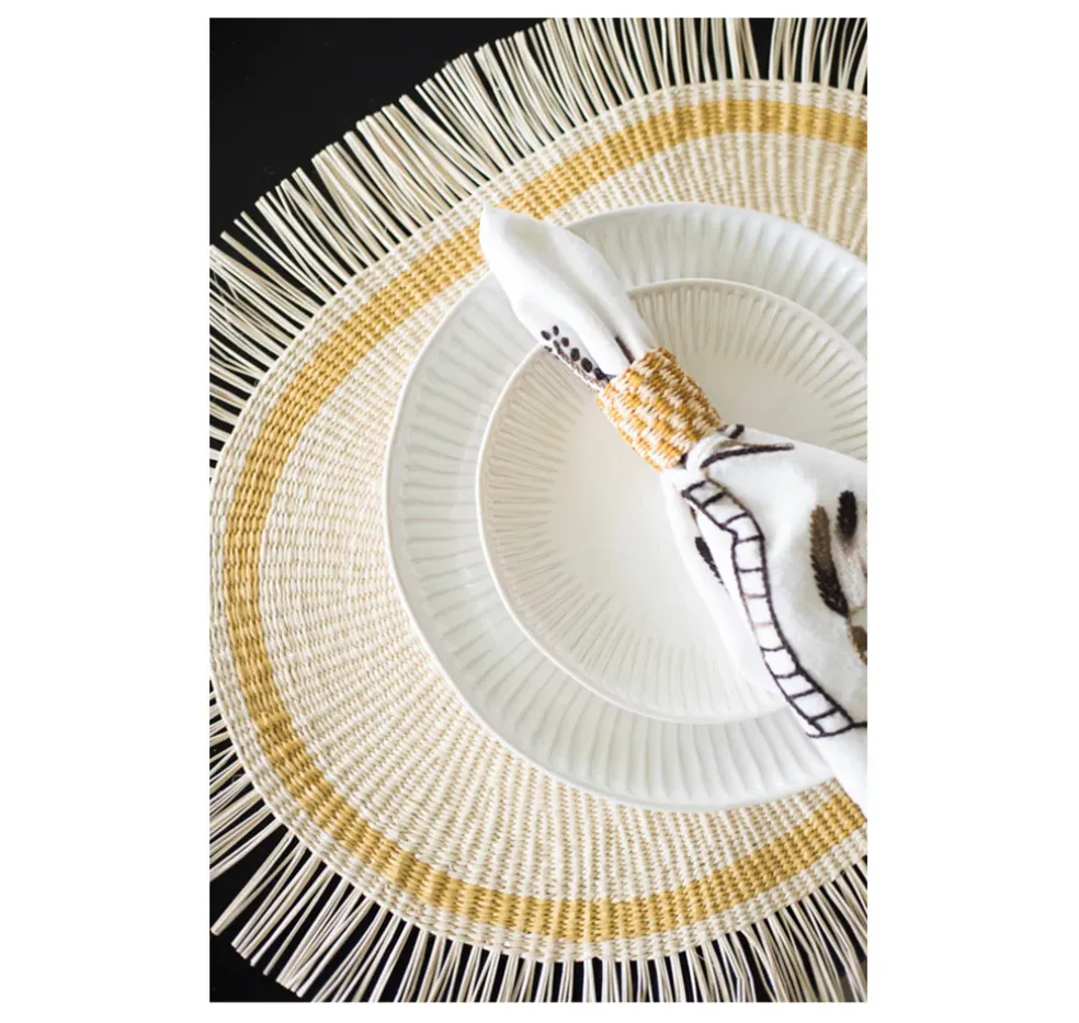 Frayed Oval Placemat (Set of 4 units)