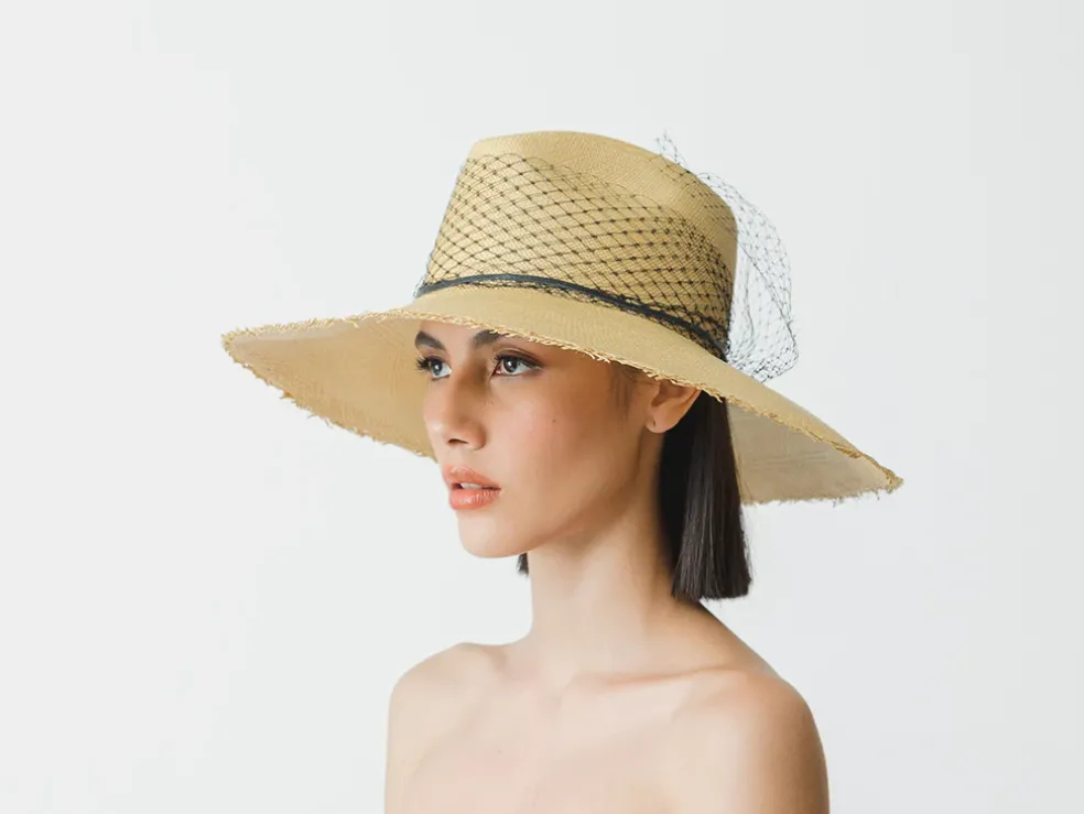 Glamour Frayed Aguacate Long Brim With Tulle