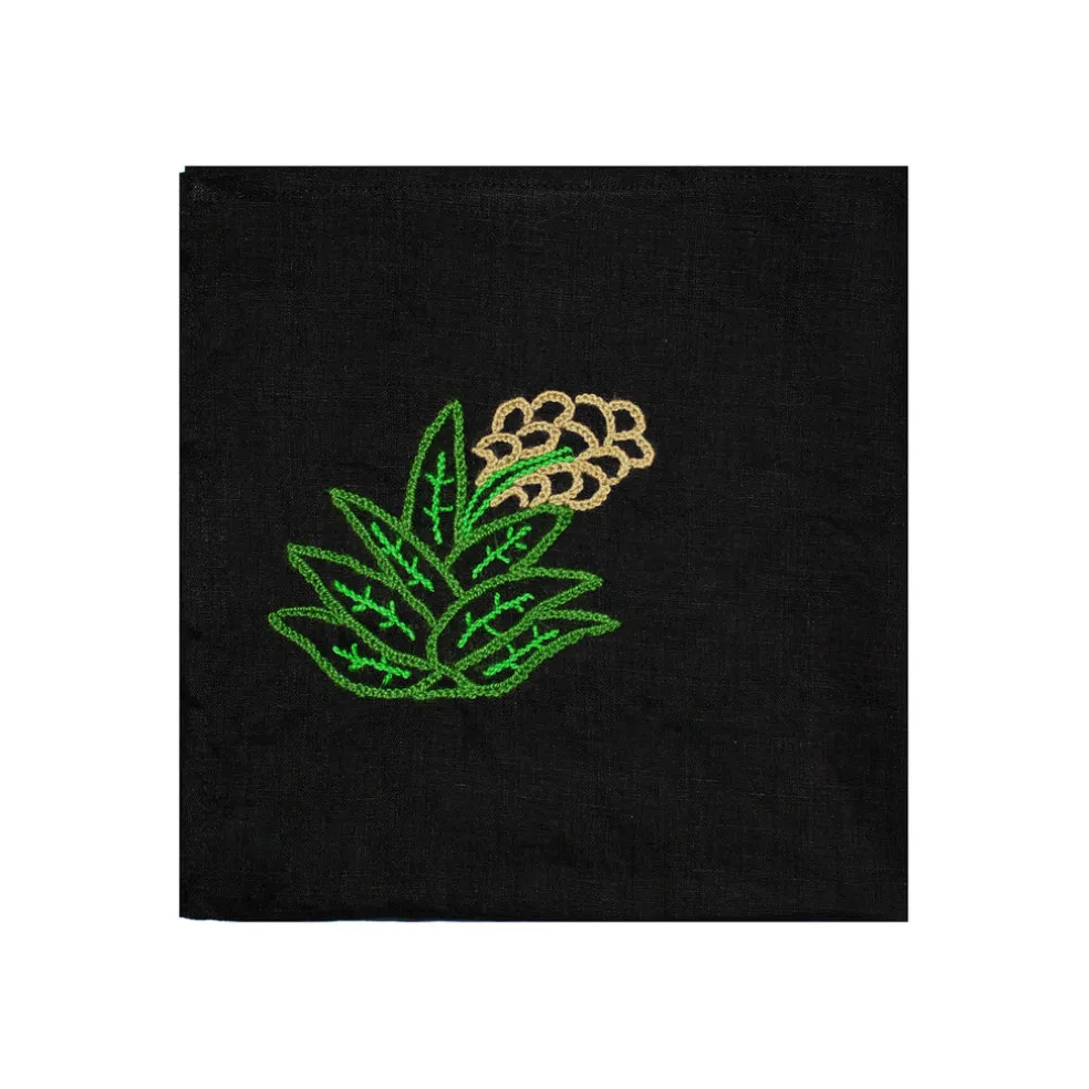 Hand embroidered linen napkins (Set of 4 Units)