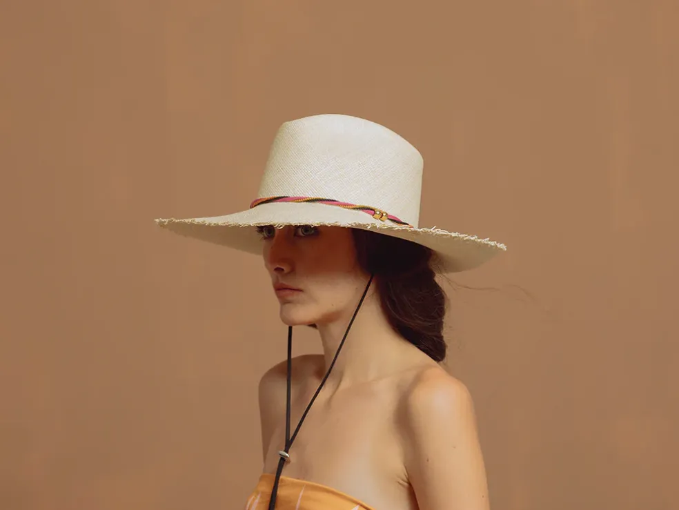 Long Brim Aguacate Hat with Cord