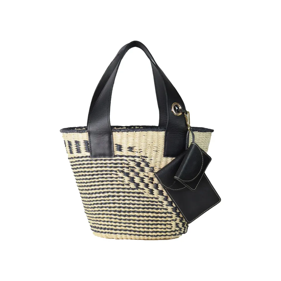 Medium Straw Tote