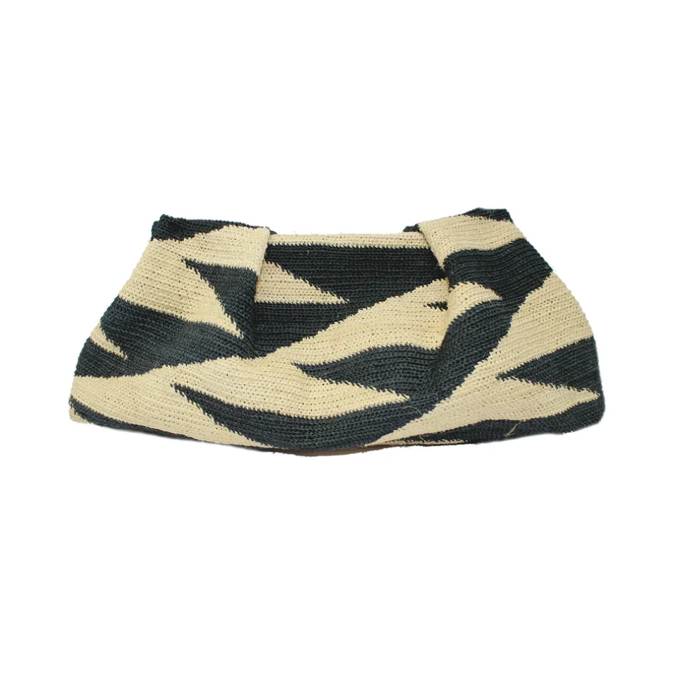 Sisal Maxi Pouch